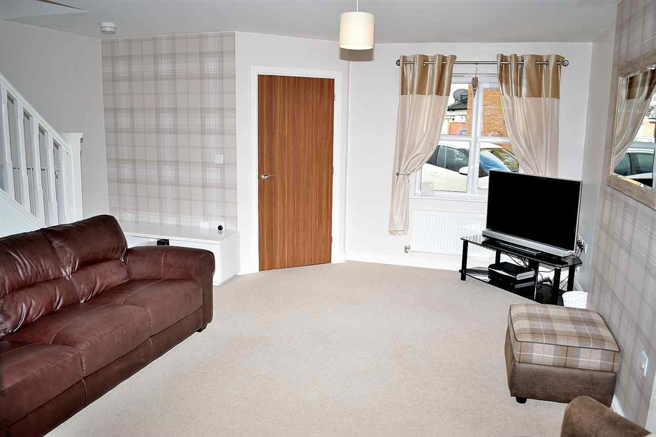 resized-2349823-64 Powder Mill Road, WA1 (5).jpg